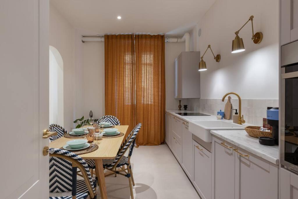 Foscolo 46 - Elegant Family Apartment Trieste Esterno foto
